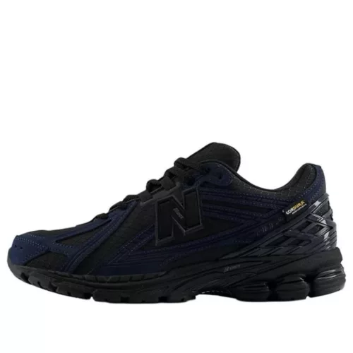 New Balance 1906R Cordura Outerspace alacsony szárú sneaker – termékfotó, oldalnézet
