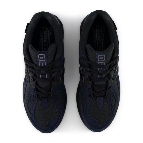 New Balance 1906R Cordura Outerspace alacsony szárú sneaker – termékfotó, oldalnézet