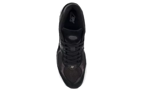 New Balance 2002R Black Gunmetal alacsony szárú sneaker – termékfotó, oldalnézet