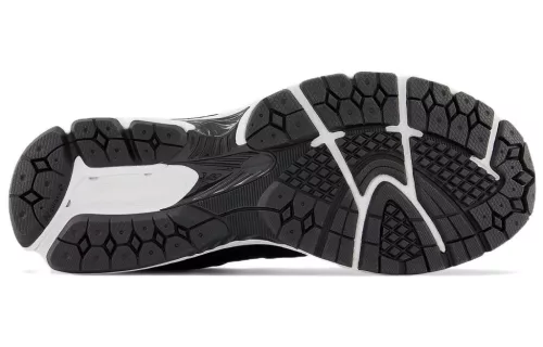 New Balance 2002R Black Gunmetal alacsony szárú sneaker – termékfotó, oldalnézet