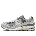 New Balance 2002R Protection Pack Rain Cloud alacsony szárú sneaker – termékfotó, oldalnézet