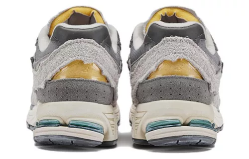 New Balance 2002R Protection Pack Rain Cloud alacsony szárú sneaker – termékfotó, oldalnézet