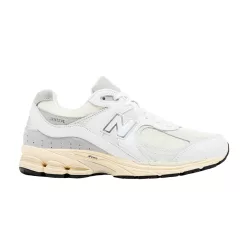 New Balance 2002R White Gold alacsony szárú sneaker – termékfotó, oldalnézet