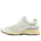 New Balance 2002R White Gold alacsony szárú sneaker – termékfotó, oldalnézet