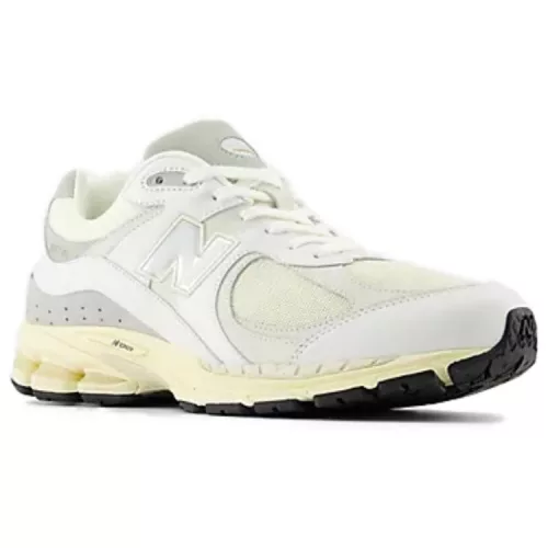 New Balance 2002R White Gold alacsony szárú sneaker – termékfotó, oldalnézet