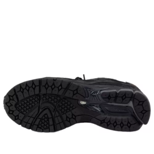 New Balance 2002R Cordura Phantom Black alacsony szárú sneaker – termékfotó, oldalnézet