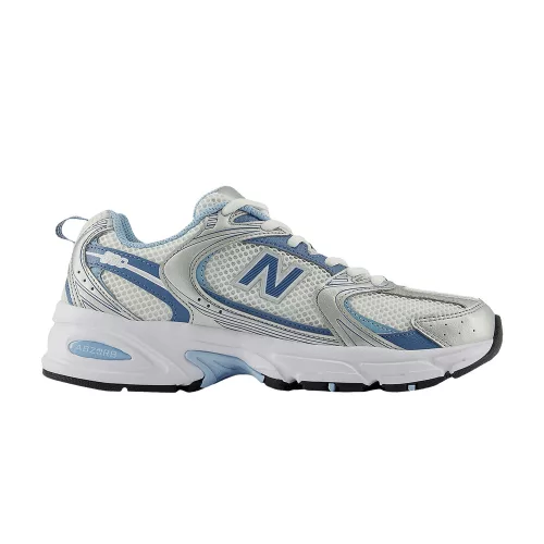 New Balance 530 Silver Metallic Heron Blue alacsony szárú sneaker – termékfotó, oldalnézet
