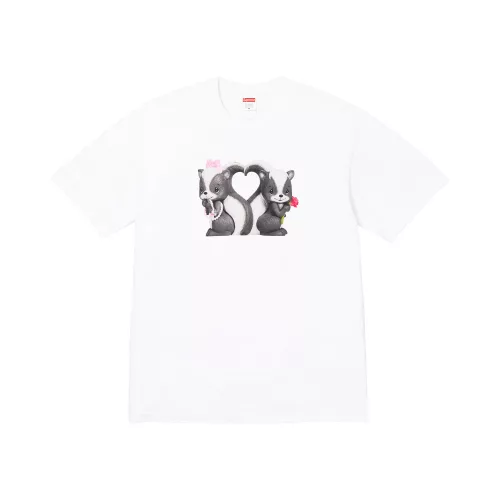 Supreme Skunk Tee 'White' – termékfotó, oldalnézet