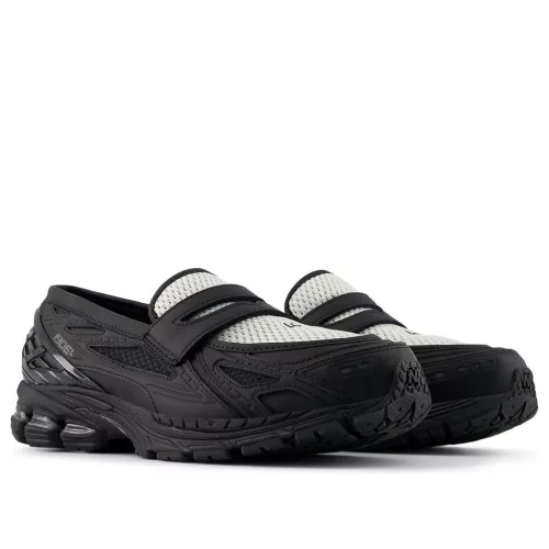 New Balance 1906L Black Angora alacsony szárú sneaker – termékfotó, oldalnézet