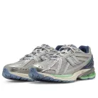 New Balance 1906R Still Water Lab Green alacsony szárú sneaker – termékfotó, oldalnézet