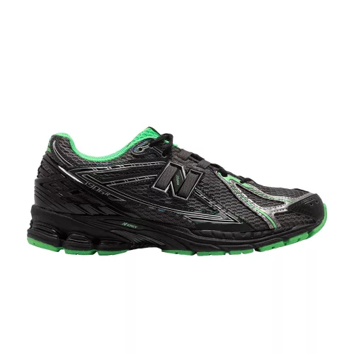 New Balance 1906R Dark Silver Metallic Lab Green alacsony szárú sneaker – termékfotó, oldalnézet