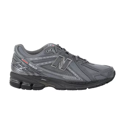 New Balance 1906R Primaloft Castlerock Black Metallic Silver Metallic alacsony szárú sneaker – termékfotó, oldalnézet