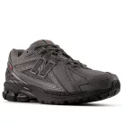 New Balance 1906R Primaloft Castlerock Black Metallic Silver Metallic alacsony szárú sneaker – termékfotó, oldalnézet