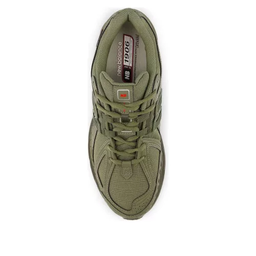 New Balance 1906R Primaloft Dark Olivine Silver Metallic alacsony szárú sneaker – termékfotó, oldalnézet
