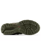 New Balance 1906R Primaloft Dark Olivine Silver Metallic alacsony szárú sneaker – termékfotó, oldalnézet