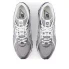 New Balance 204L Dark Silver Metallic alacsony szárú sneaker – termékfotó, oldalnézet