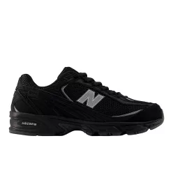 New Balance 509 Black alacsony szárú sneaker – termékfotó, oldalnézet