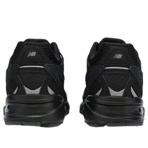 New Balance 509 Black alacsony szárú sneaker – termékfotó, oldalnézet
