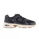 New Balance 530 Black Gum alacsony szárú sneaker – termékfotó, oldalnézet