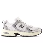 New Balance 530 Silver Metallic Black Cement alacsony szárú sneaker – termékfotó, oldalnézet