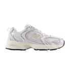 530 'Silver Metallic Linen' alacsony szárú sneaker – termékfotó, oldalnézet