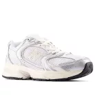 530 'Silver Metallic Linen' alacsony szárú sneaker – termékfotó, oldalnézet