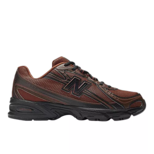 New Balance 740 Relic Brown Pumpernickel alacsony szárú sneaker – termékfotó, oldalnézet