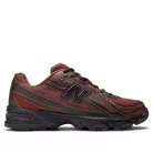 New Balance 740 Relic Brown Pumpernickel alacsony szárú sneaker – termékfotó, oldalnézet