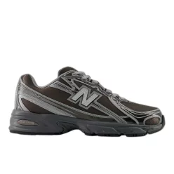 New Balance 740 Black Metallic alacsony szárú sneaker – termékfotó, oldalnézet