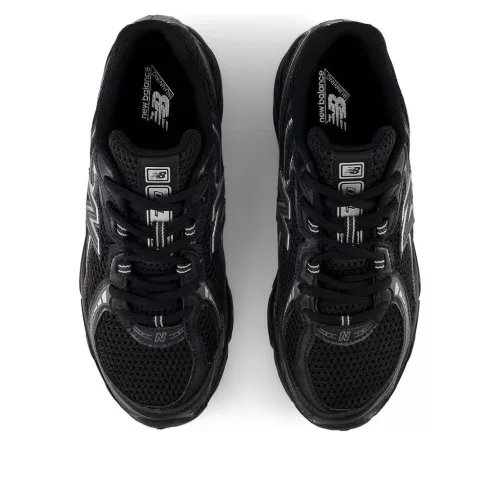 New Balance 740v2 Black Grey Silver alacsony szárú sneaker – termékfotó, oldalnézet