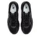 New Balance 740 Triple Black alacsony szárú sneaker – termékfotó, oldalnézet