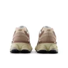 New Balance 9060 Sparrow Flat Taupe alacsony szárú sneaker – termékfotó, oldalnézet