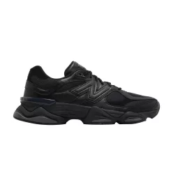 New Balance 9060 Triple Black Leather alacsony szárú sneaker – termékfotó, oldalnézet