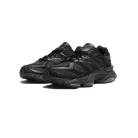 New Balance 9060 Triple Black Leather alacsony szárú sneaker – termékfotó, oldalnézet
