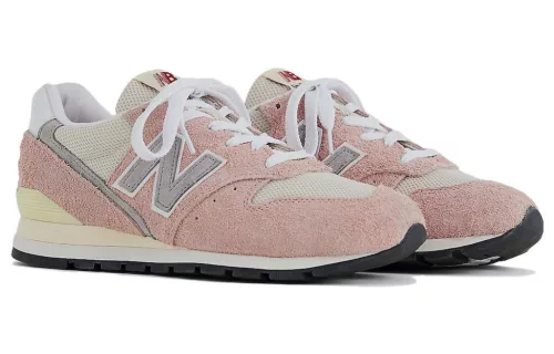 New Balance 996 MiUSA Pink Haze alacsony szárú sneaker – termékfotó, oldalnézet